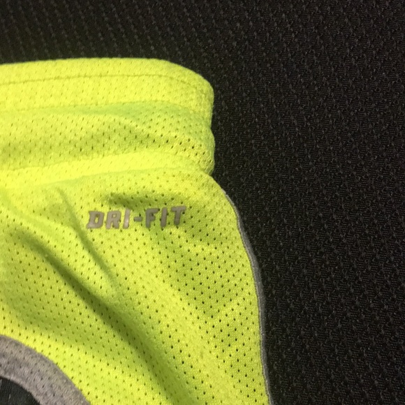 Nike DriFit - Picture 4 of 4